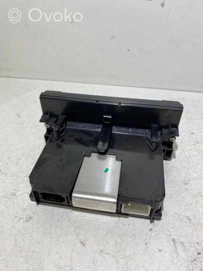 Volvo V50 Monitor / wyświetlacz / ekran 30775261