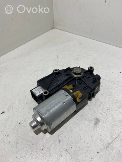 Volvo V50 Sunroof motor/actuator 30762865