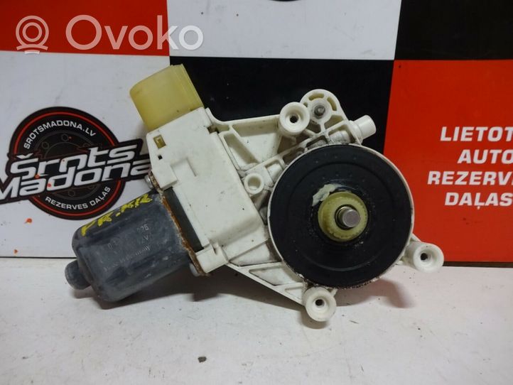 BMW 1 E81 E87 Moteur de lève-vitre de porte avant 6927027