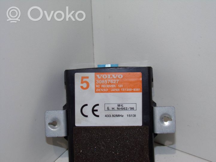 Volvo S40, V40 Boîtier module alarme 30857627
