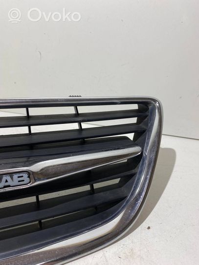 Saab 9-5 Griglia superiore del radiatore paraurti anteriore 5337647