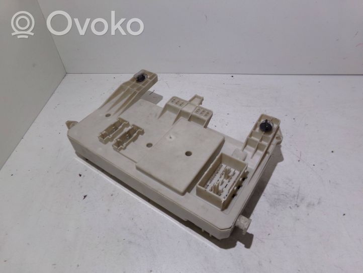 Volvo V50 Modulo fusibile 8690719