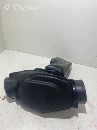 Infiniti G35 Air intake duct part 