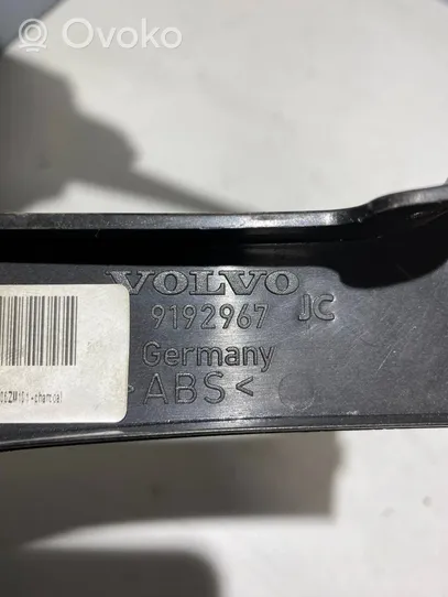 Volvo V70 Pavarų perjungimo svirties apdaila (plastikinė) 9192967