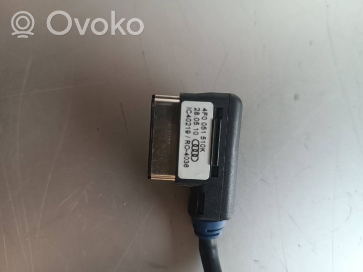 Audi A8 S8 D3 4E iPod-pistoke 4F0051510K