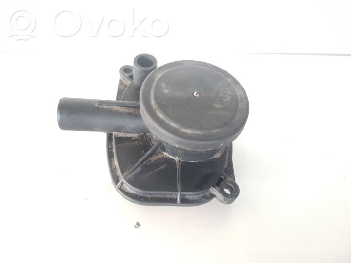 3911170896 Volvo V70 Other engine bay part, 6.00 € | RRR 