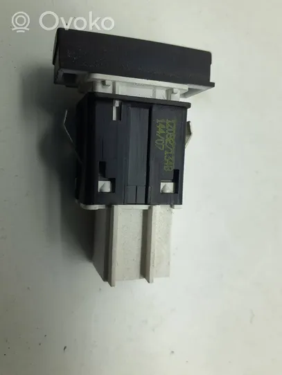 Skoda Octavia Mk2 (1Z) Przycisk / Włącznik ESP 1Z0527134B