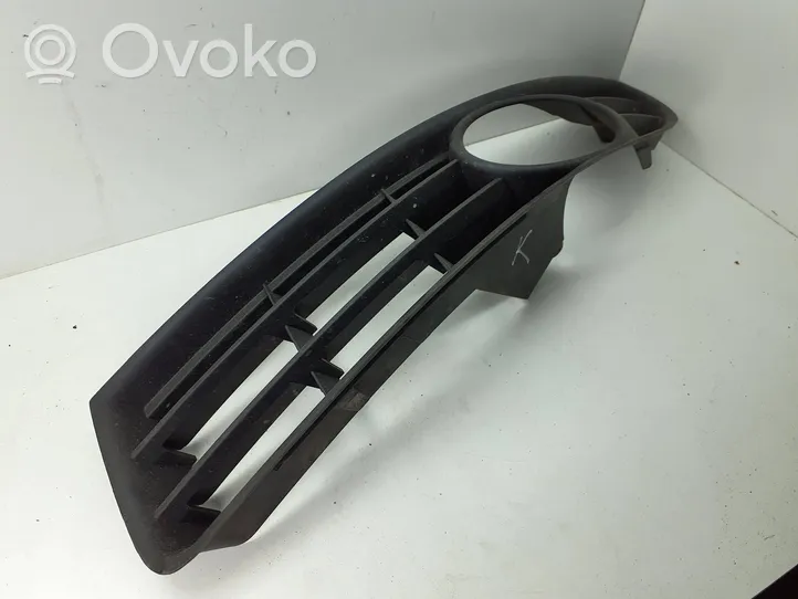 Volkswagen PASSAT B6 Grille antibrouillard avant 3C0853665A