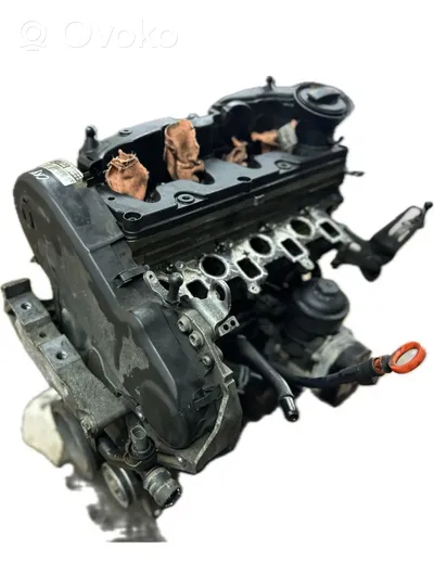 Volkswagen PASSAT B6 Engine Cay