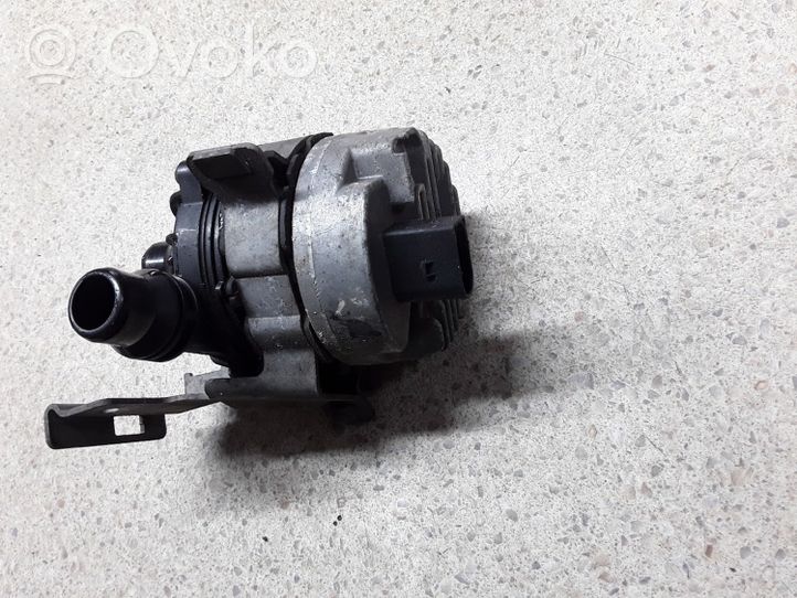 Mercedes-Benz C AMG W205 Electric auxiliary coolant/water pump A0005003100