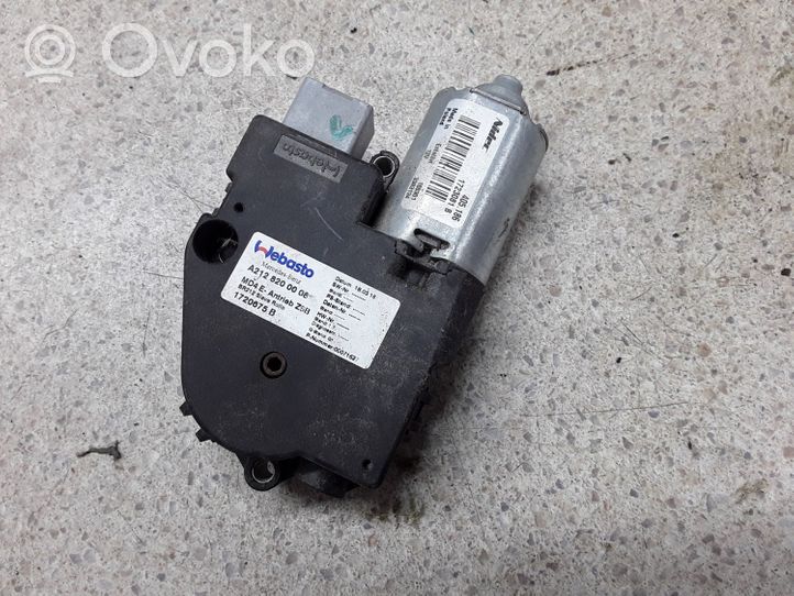 Mercedes-Benz E C207 W207 Motore/attuatore A2128200008