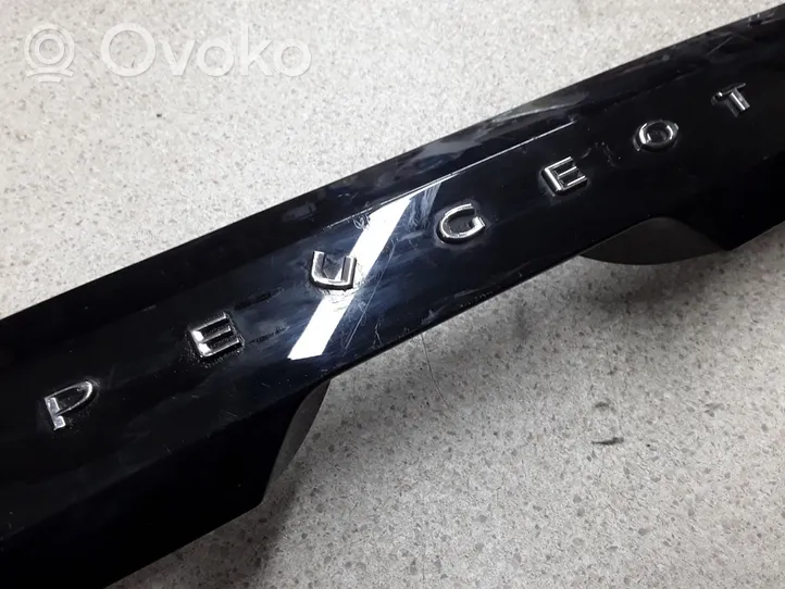 Peugeot 208 Tailgate trim 9826944480