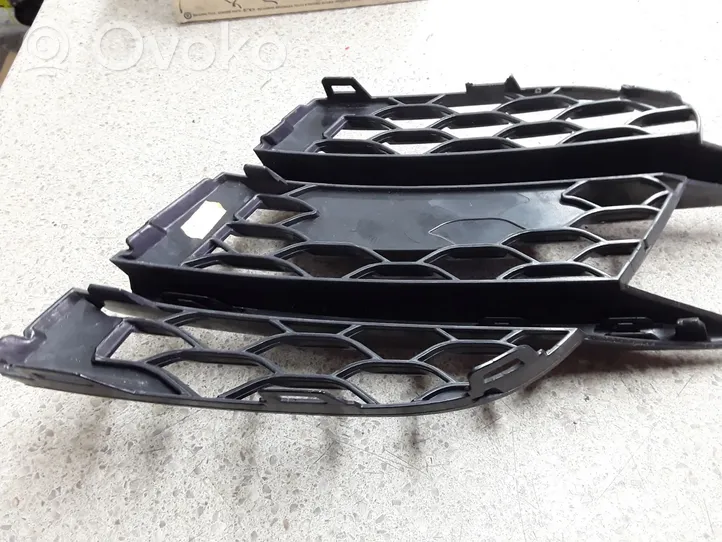 Mercedes-Benz S W223 Grille inférieure de pare-chocs avant A2238851801