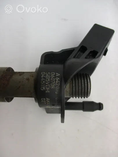 Mercedes-Benz E W211 Injecteur de carburant A6420700587