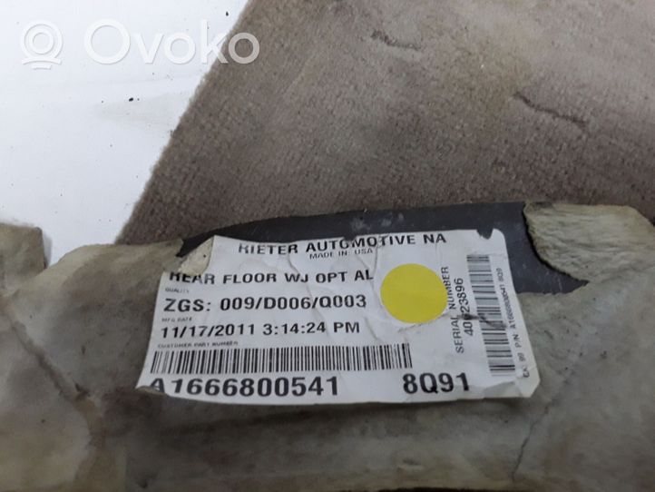 Mercedes-Benz ML W166 Dywanik podłogowy drugiego rzędu A1666800541