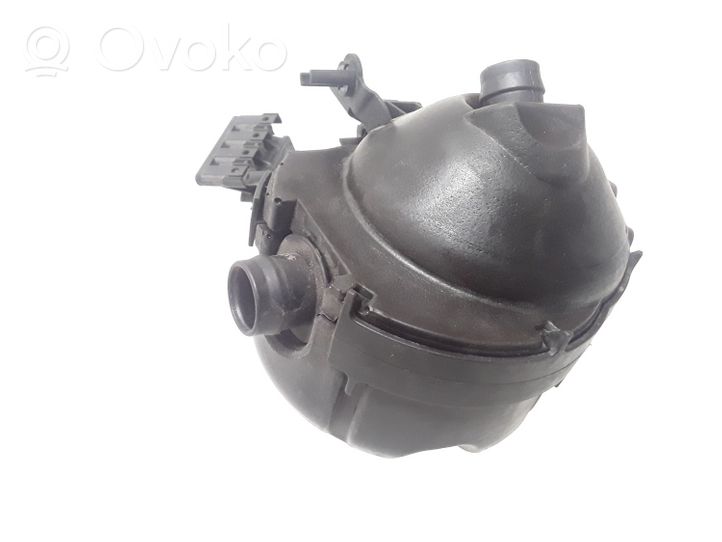 BMW 3 E90 E91 Oil breather separator 