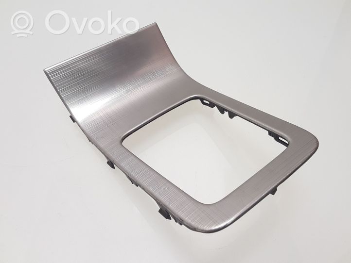 Volvo S80 Rivestimento in plastica cornice della leva del cambio 