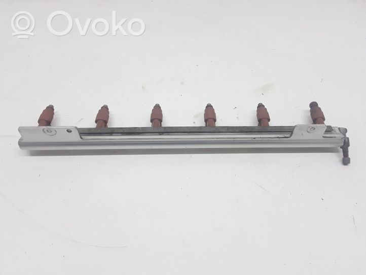 Volvo XC90 Kraftstoffverteiler Einspritzleiste 8658593