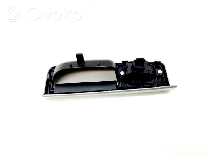 Volvo V50 Rear door interior handle 8679681