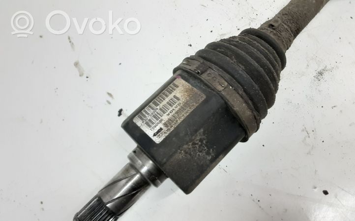 Volvo V70 Etuvetoakseli 30759009