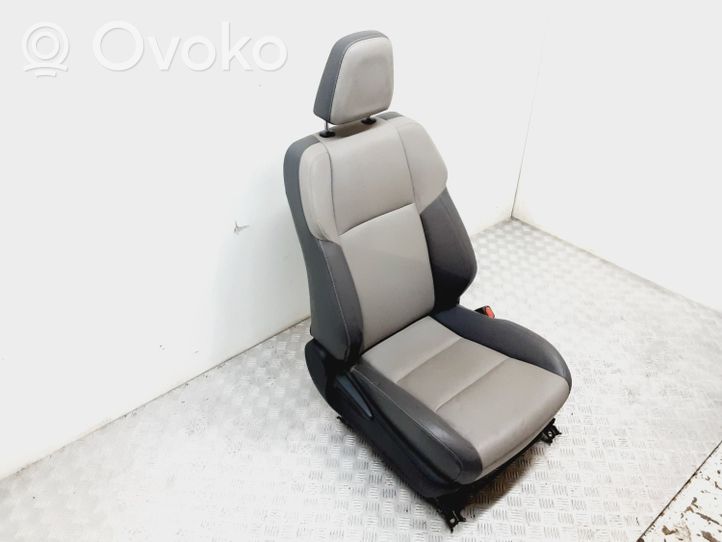 Toyota RAV 4 (XA40) Front passenger seat 