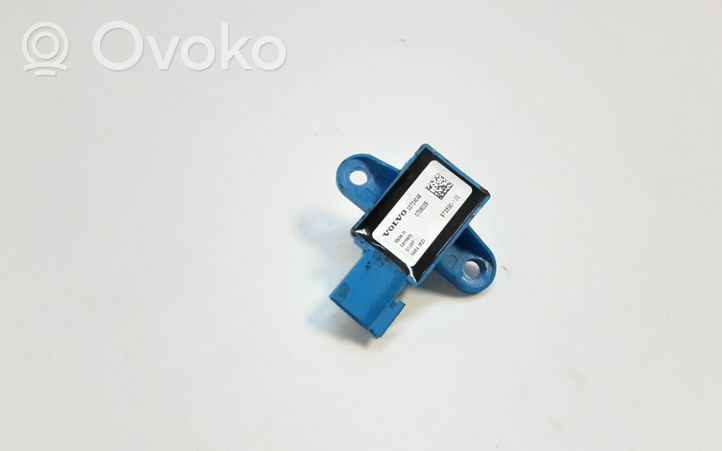 Volvo C30 Sensore d’urto/d'impatto apertura airbag 30724046