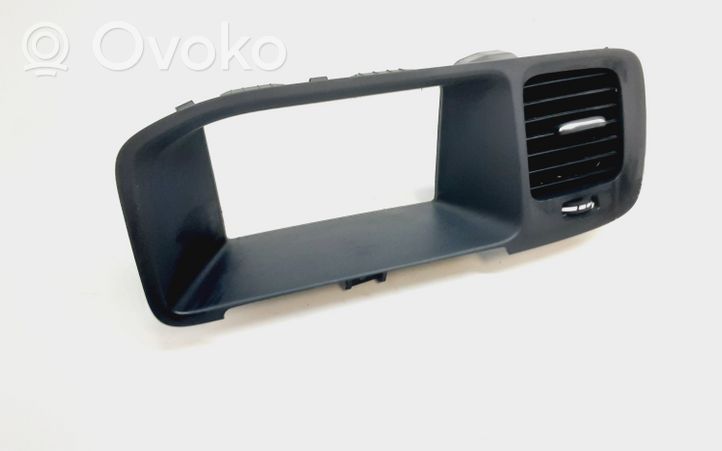 Volvo S60 Radio/GPS head unit trim 30791675