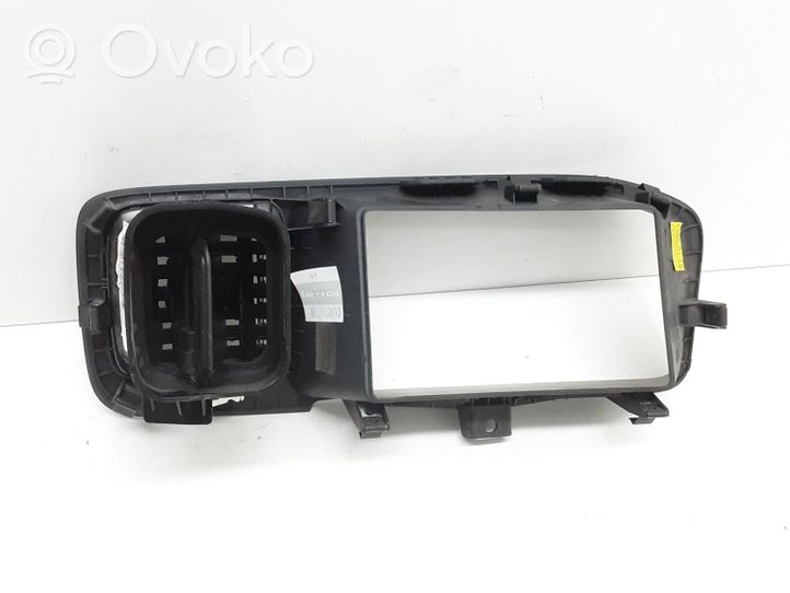 Volvo S60 Radio/GPS head unit trim 30791675