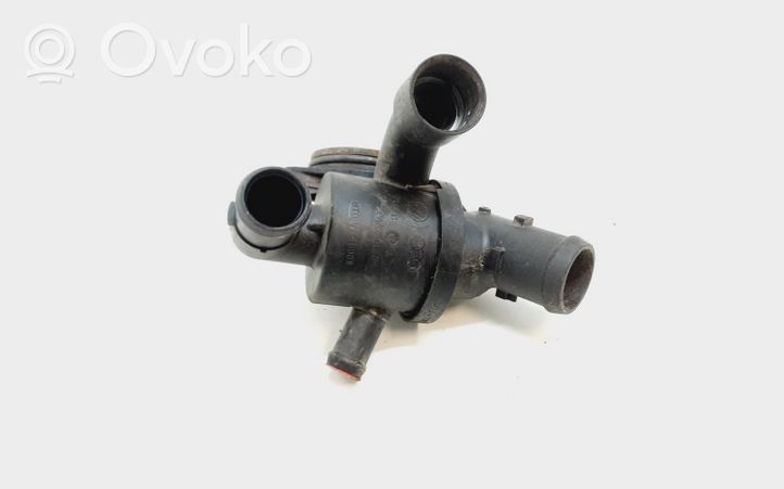 Volkswagen PASSAT B7 Boîtier de thermostat / thermostat 03L121111AE