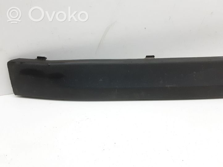 Skoda Octavia Mk2 (1Z) Modanatura separatore del paraurti anteriore 1Z0807717