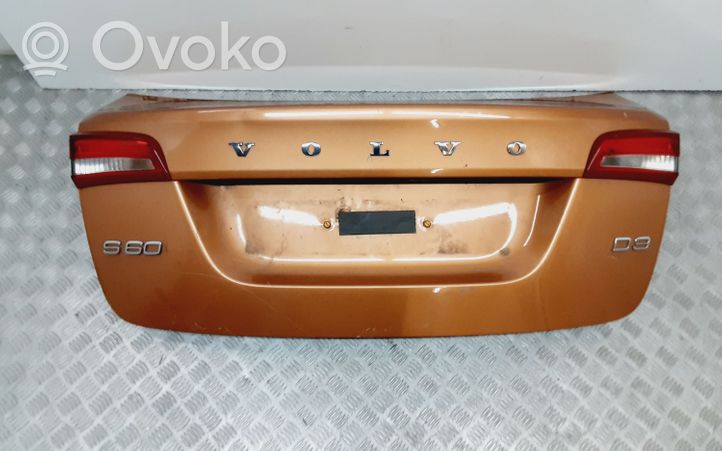 Volvo S60 Takaluukun/tavaratilan kansi 