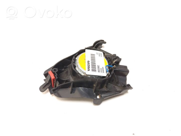 Volvo V70 Garsiakalbis (-iai) priekinėse duryse 8633992