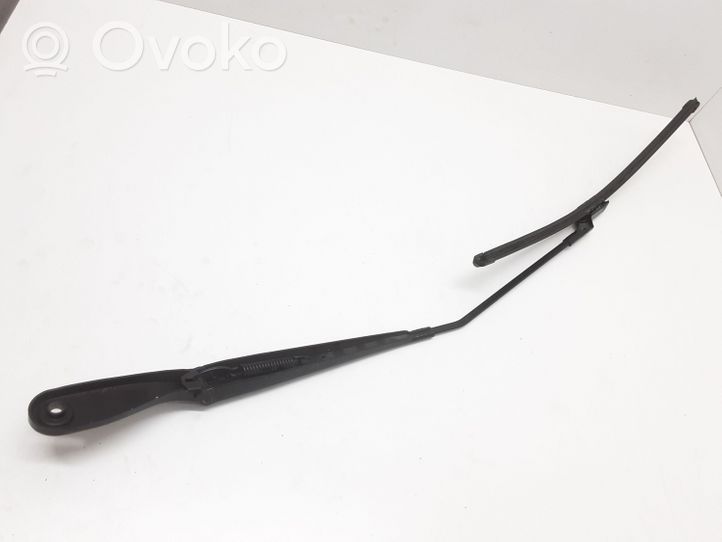 Volvo XC60 Front wiper blade arm 8623160