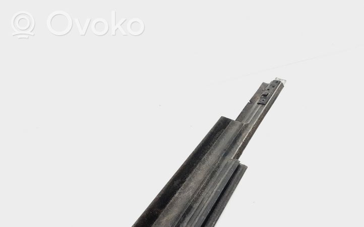 Volvo XC90 Etuoven lasin muotolista 30634902
