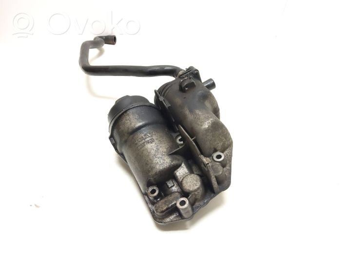 Volvo XC90 Supporto di montaggio del filtro dell’olio 30677920