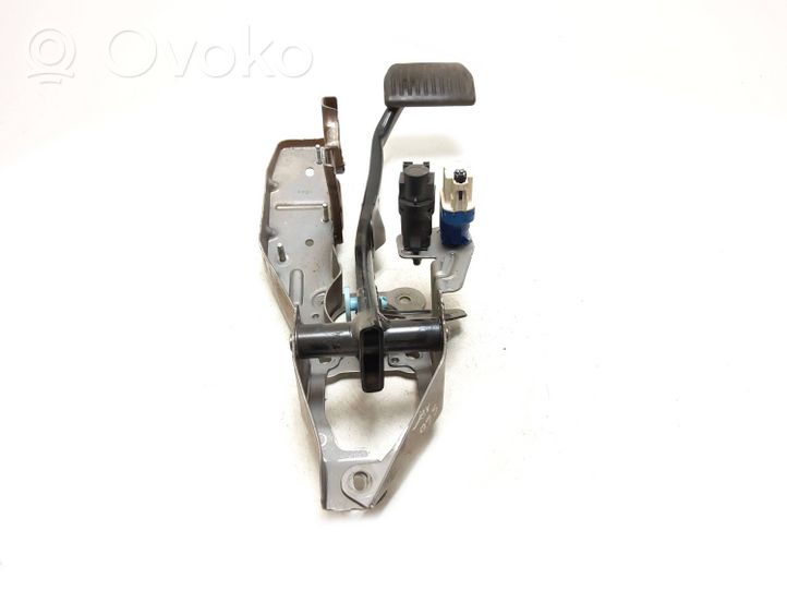 Volvo XC60 Brake pedal 8G9N2D094CF