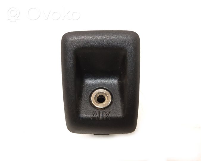 Volvo XC90 Enchufe conector entrada auxiliar 30657961