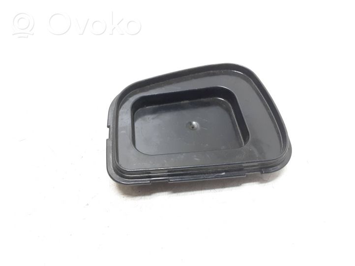 Volvo V50 Headlight/headlamp dust cover 1305239301