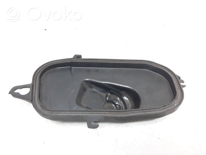 Volvo S60 Headlight/headlamp dust cover 89502328