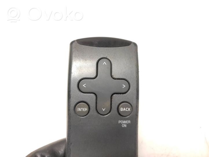 Volvo V70 Controllo multimediale autoradio 30657371