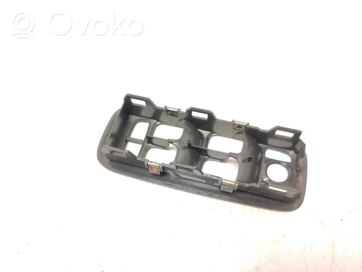 Volvo V70 Rivestimento pulsantiera finestrino della portiera anteriore 9193383