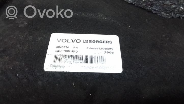 Volvo XC90 Tavaratilan/takakontin alempi sivuverhoilu 39861653