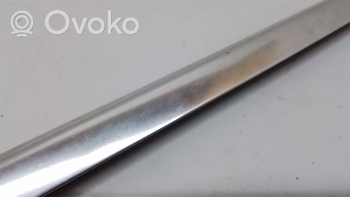 Volvo XC60 Rivestimento modanatura del vetro della portiera posteriore 31297681