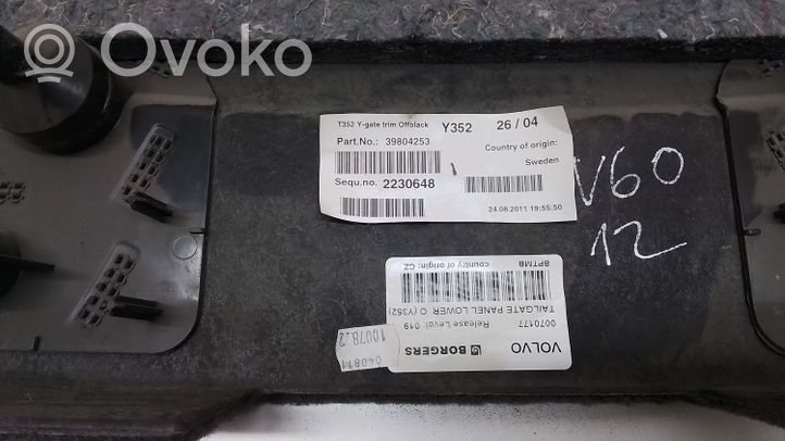 Volvo V60 Poszycie klapy tylnej bagażnika i inne elementy 39804253