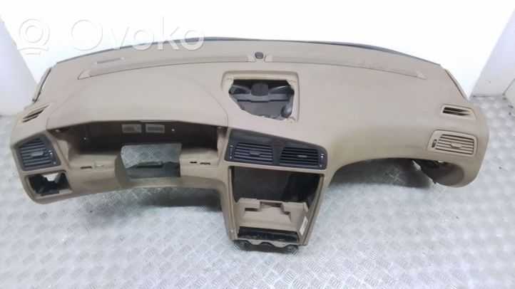 Volvo V70 Panelė 39873732