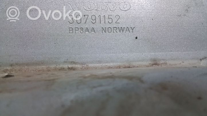 Volvo V70 Poprzeczka zderzaka przedniego 30791152