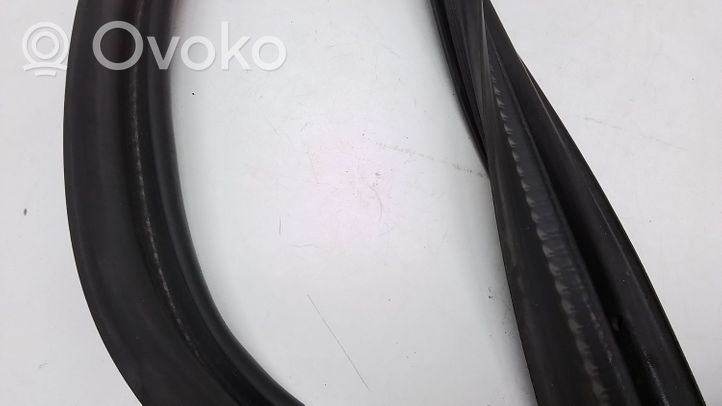 Volvo V70 Guarnizione in gomma del bagagliaio (carrozzeria) 