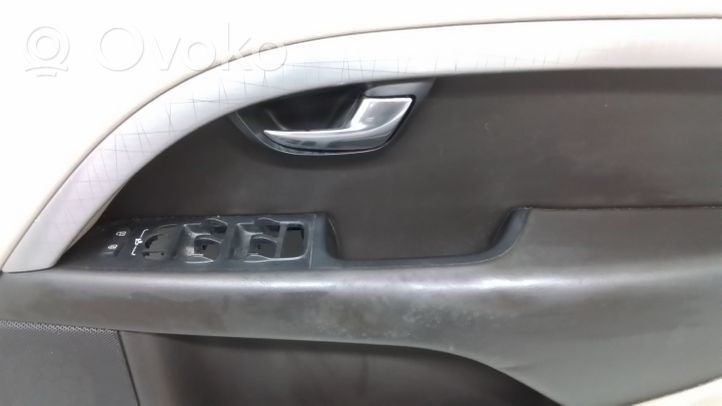 Volvo V70 Front door card panel trim 39885755