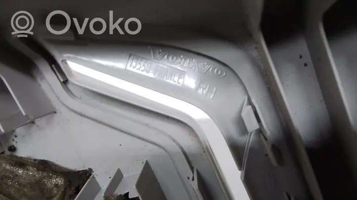 Volvo XC90 Отделка стойки (C) 