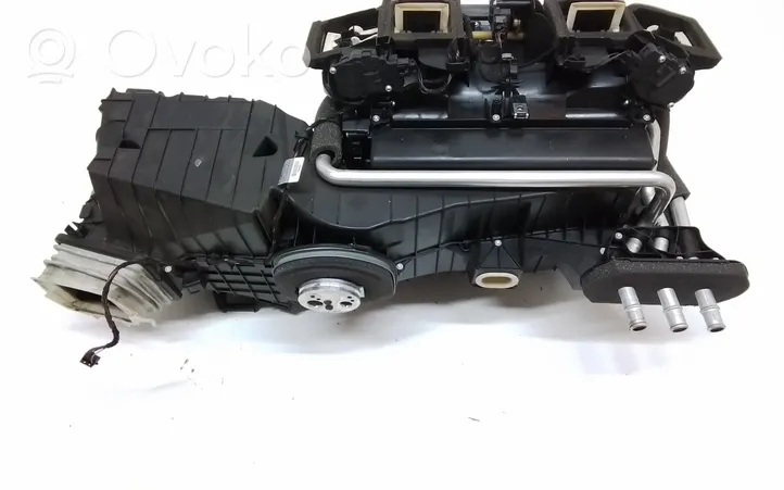 BMW 7 F01 F02 F03 F04 Salono oro mazgo komplektas 9202574